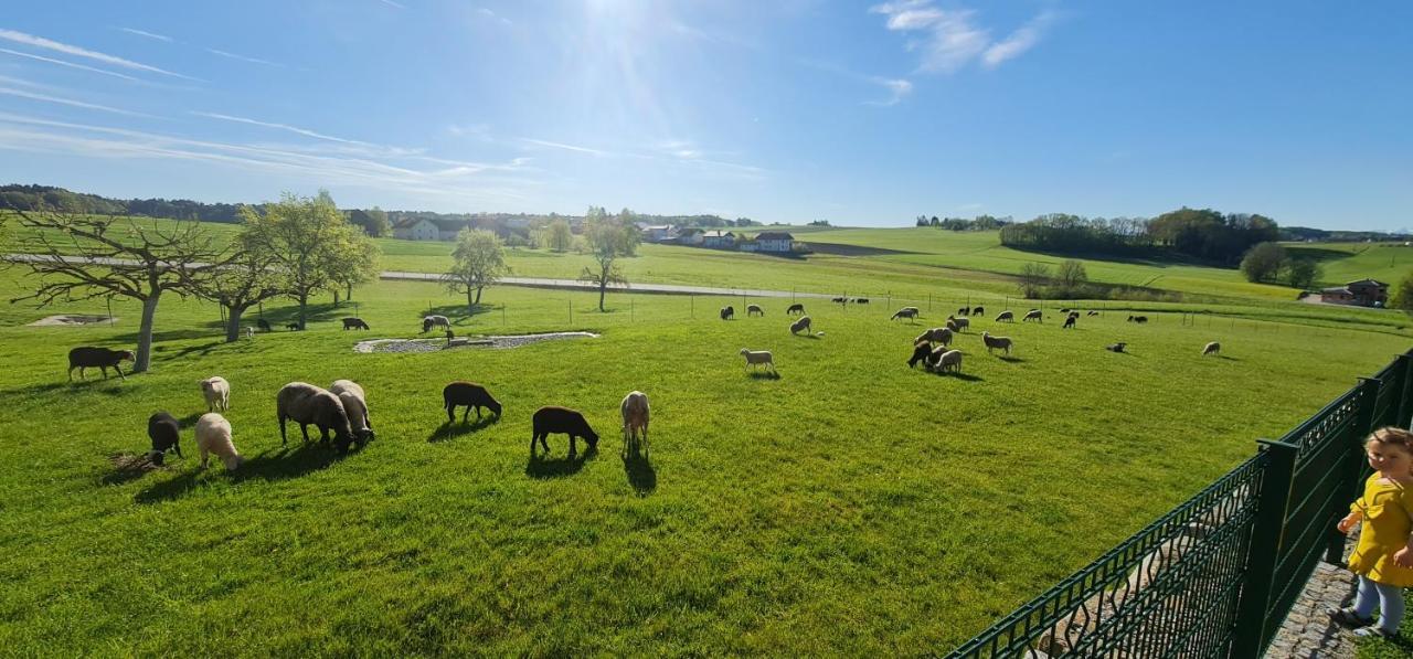 Landgasthof Entenwirt Tarsdorf Eksteriør billede
