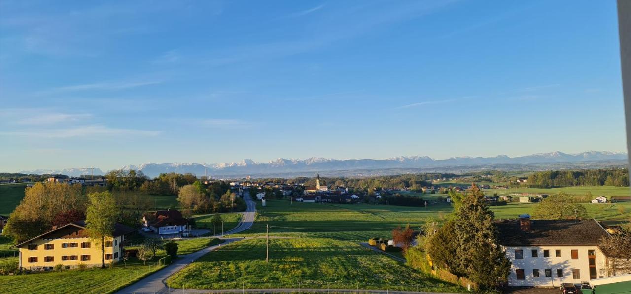 Landgasthof Entenwirt Tarsdorf Eksteriør billede